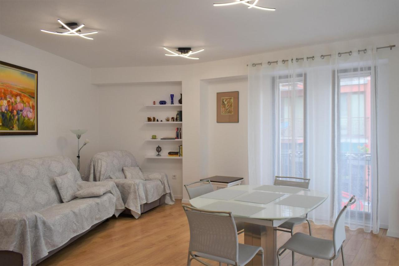 Top Center Apartment Gramophone With Private Parking Burgas Exterior foto