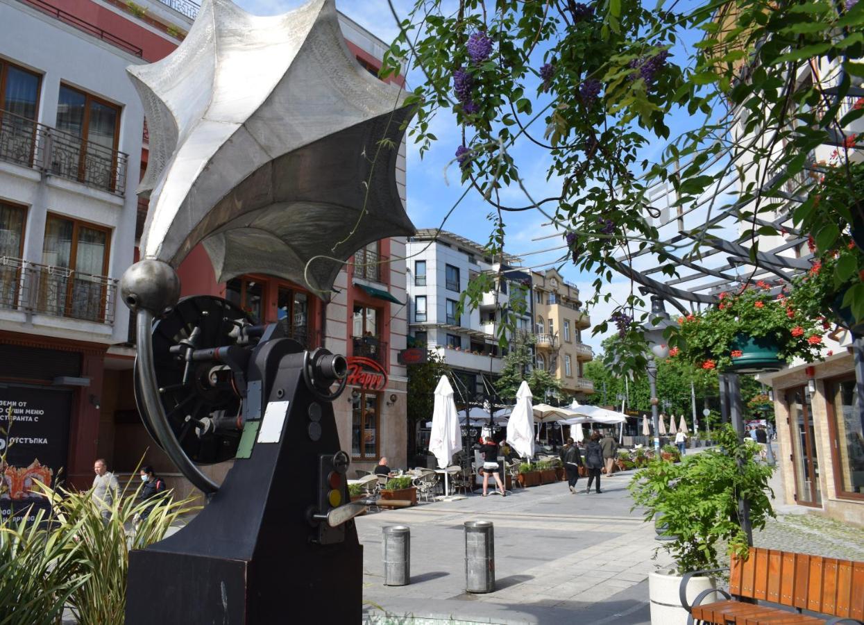Top Center Apartment Gramophone With Private Parking Burgas Exterior foto