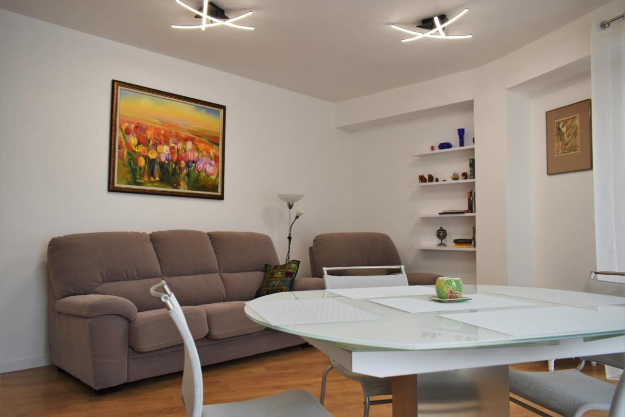 Top Center Apartment Gramophone With Private Parking Burgas Exterior foto