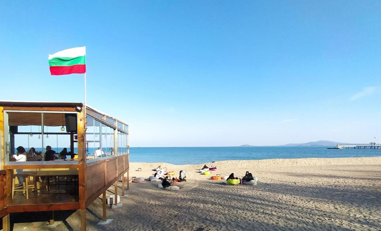 Top Center Apartment Gramophone With Private Parking Burgas Exterior foto
